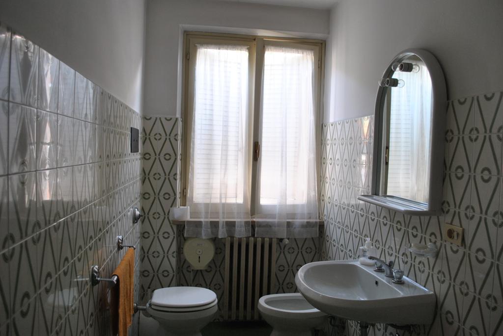 Albergo Alla Rocca Garda  Zimmer foto